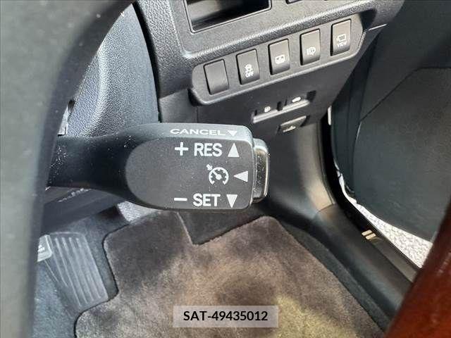 Lexus HS 2011-10 387772-24