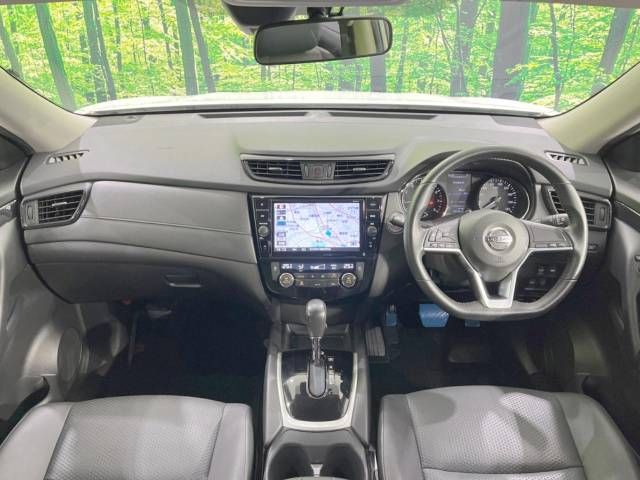 Nissan X-TRAIL 2018-08 21368-1
