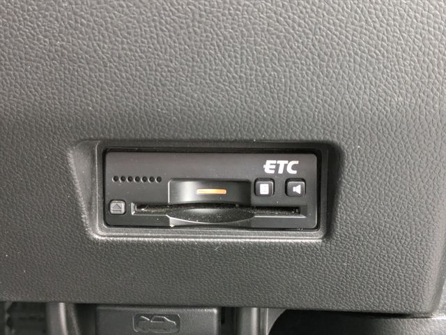 Suzuki SWIFT 2017-06 183062-14