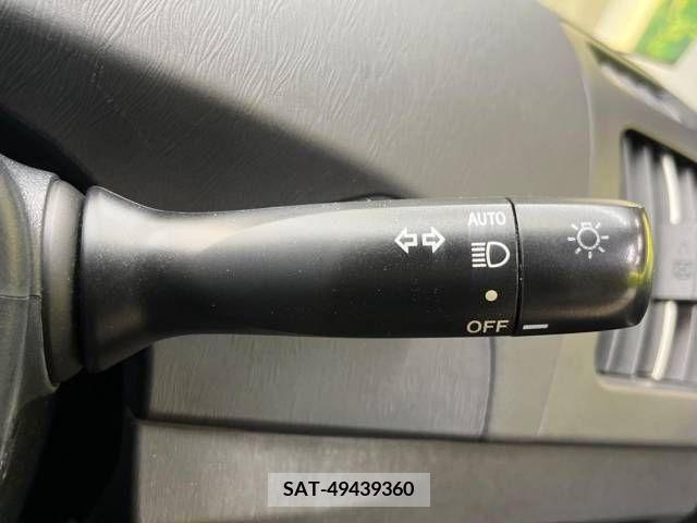 Toyota PRIUS 2013-06 345131-5