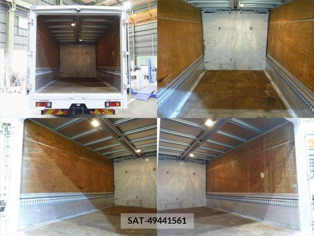 Mitsubishi CANTER 2017-04 200377-9