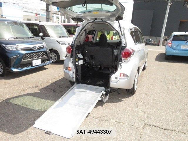 Toyota RACTIS 2014-10 283634-0
