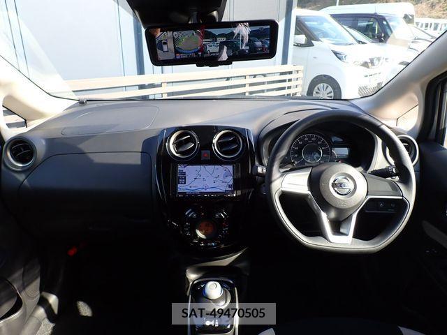 Nissan NOTE 2021-02 305512-1