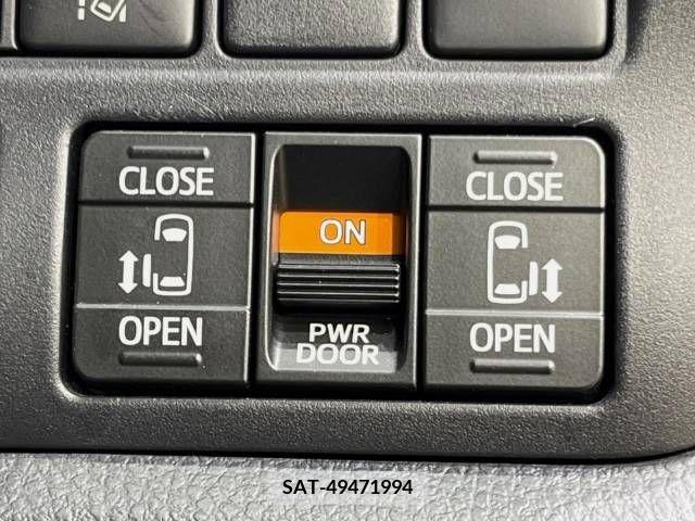 Toyota VOXY HYBRID 2017-10 382300-5