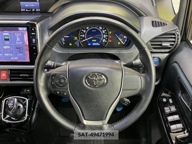 Toyota VOXY HYBRID 2017-10 382300-12