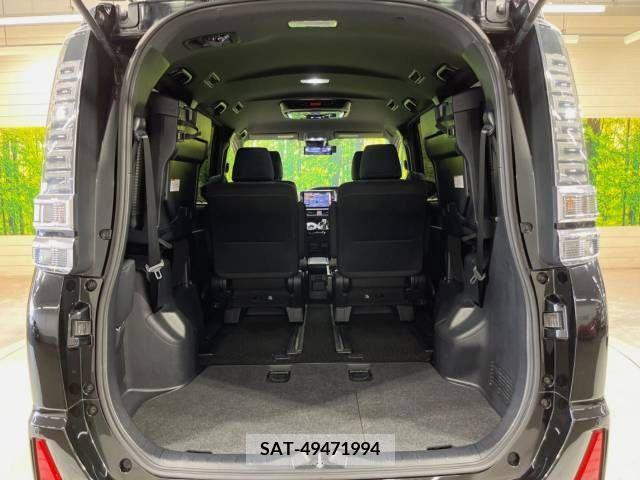 Toyota VOXY HYBRID 2017-10 382300-11