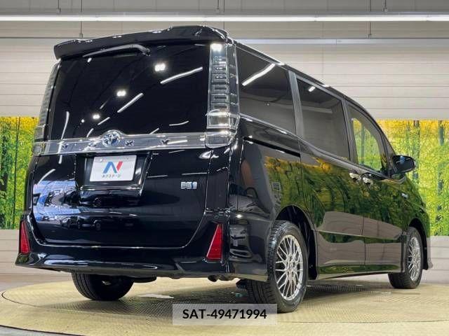 Toyota VOXY HYBRID 2017-10 382300-18