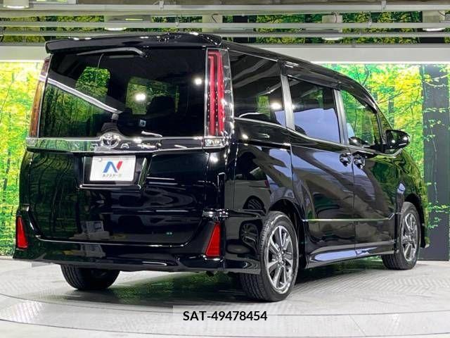 Toyota NOAH 2017-10 246335-18