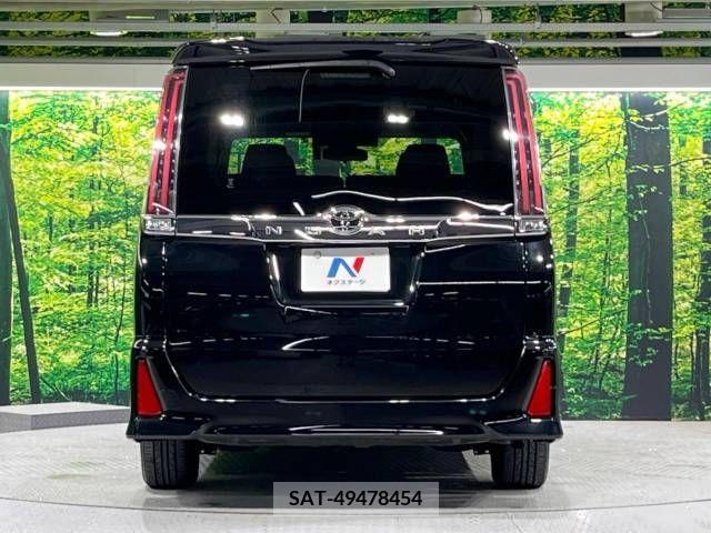 Toyota NOAH 2017-10 246335-16