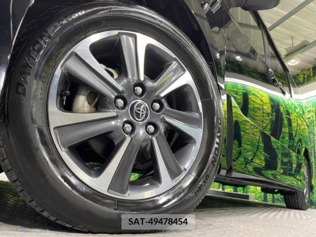 Toyota NOAH 2017-10 246335-14