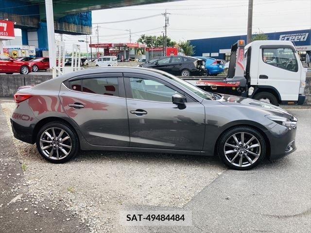 Mazda AXELA 2017-09 261913-3