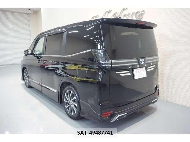 Toyota VOXY HYBRID 2023-09 322933-7