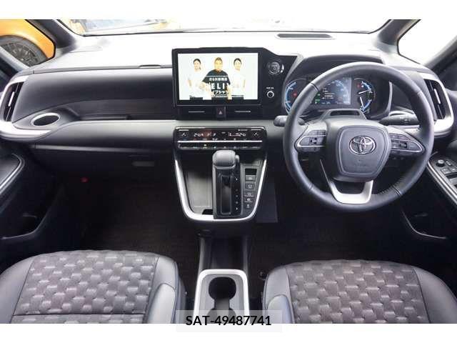 Toyota VOXY HYBRID 2023-09 322933-15