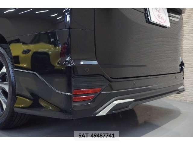 Toyota VOXY HYBRID 2023-09 322933-12