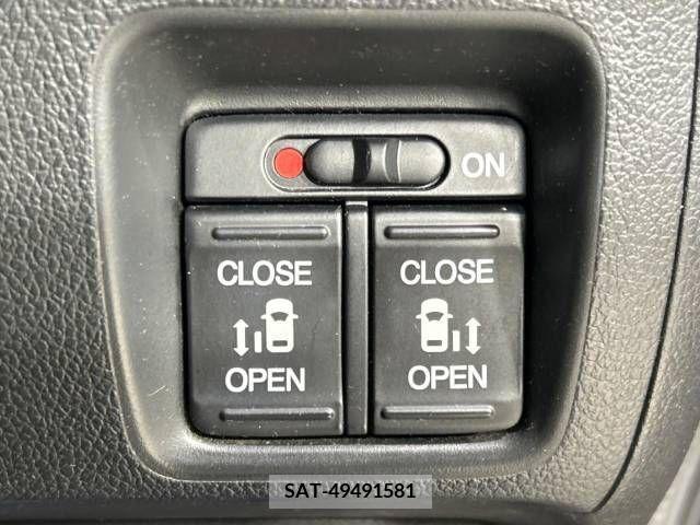 Honda N BOX CUSTOM 2017-03 219722-4