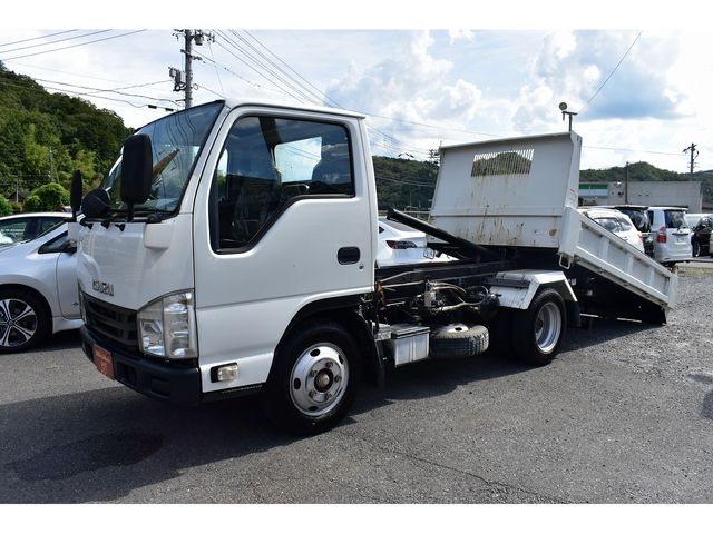Isuzu ELF TRUCK 2017-03 12980-1