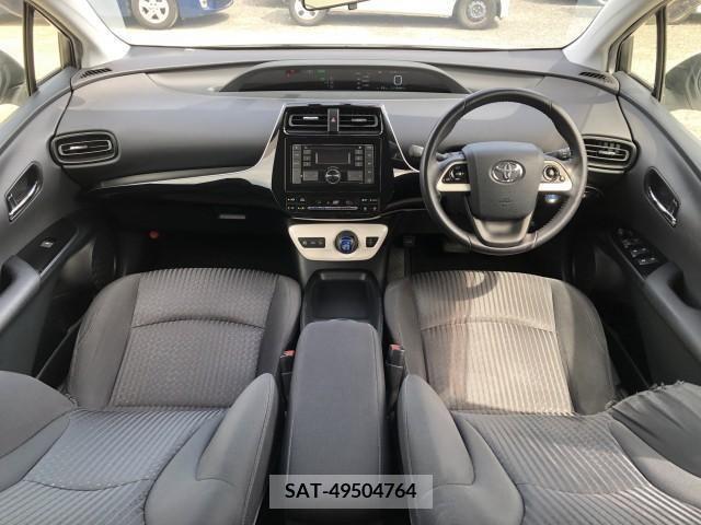 Toyota PRIUS 2017-05 393346-1