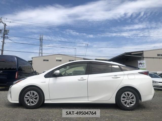 Toyota PRIUS 2017-05 393346-7