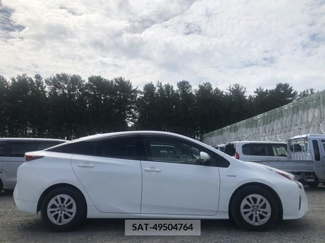 Toyota PRIUS 2017-05 393346-6