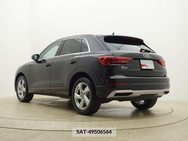 Audi Q3 2021-06 222393-6