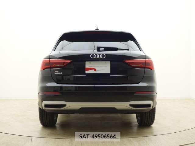 Audi Q3 2021-06 222393-5