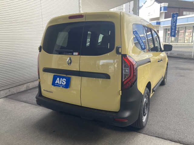 Renault KANGOO 2023-02 20833-2
