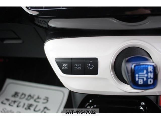Toyota PRIUS 2018-02 220879-14