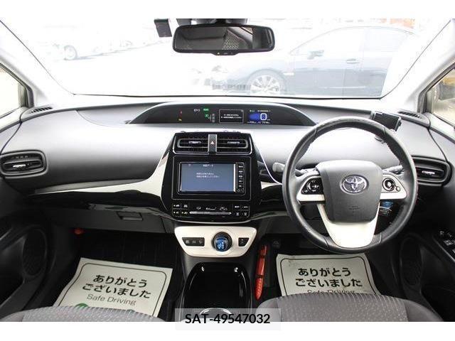 Toyota PRIUS 2018-02 220879-13