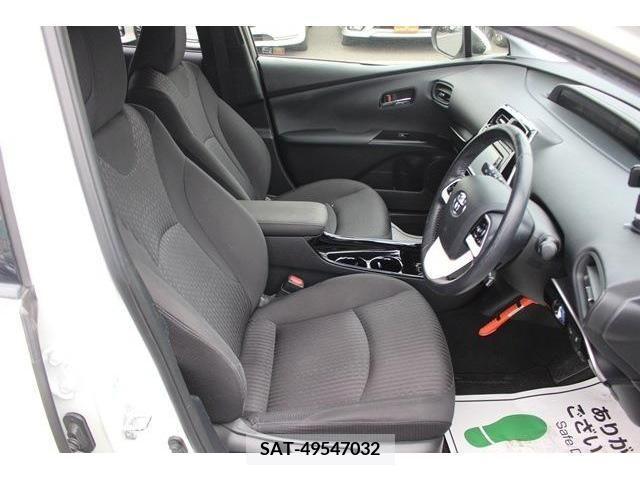 Toyota PRIUS 2018-02 220879-11
