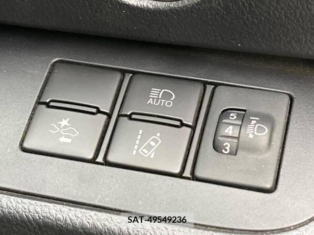 Toyota SIENTA 2018-11 314671-7