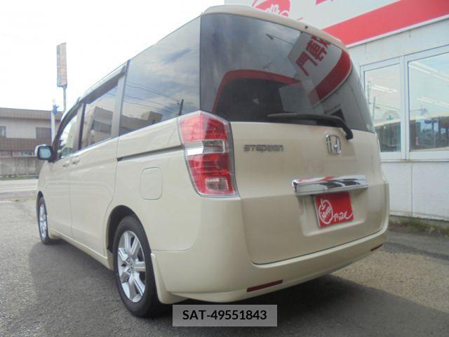 Honda STEP WGN 2010-11 348409-2