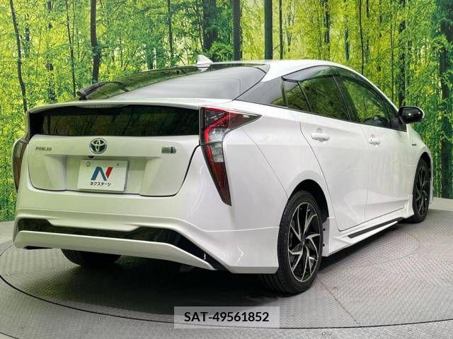 Toyota PRIUS 2016-04 211264-17