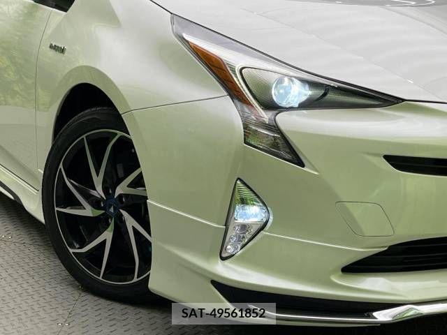 Toyota PRIUS 2016-04 211264-12