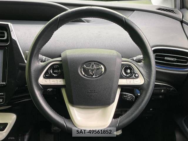 Toyota PRIUS 2016-04 211264-11