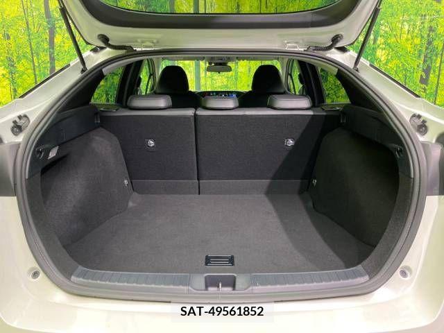 Toyota PRIUS 2016-04 211264-10