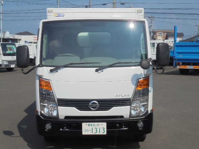 Nissan ATLAS 2010-04 8574-7