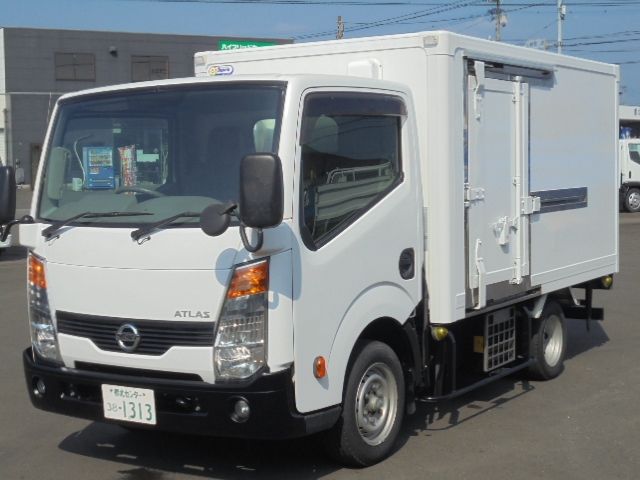 Nissan ATLAS 2010-04 8574-0