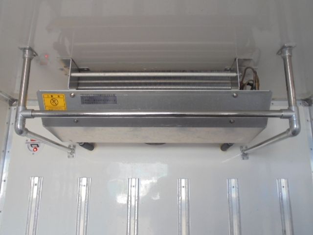 Nissan ATLAS 2010-04 8574-29