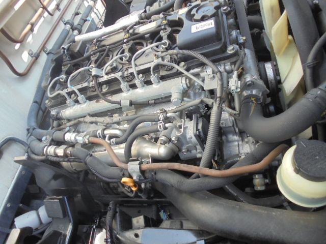 Nissan ATLAS 2010-04 8574-17