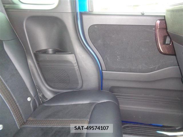Honda N BOX CUSTOM 2018-03 364983-22