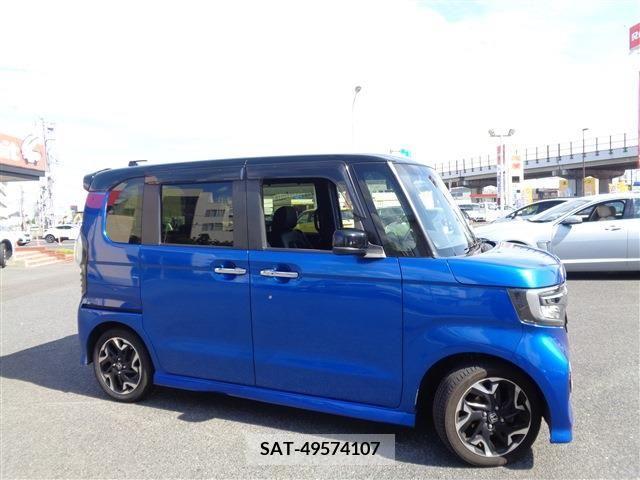 Honda N BOX CUSTOM 2018-03 364983-2