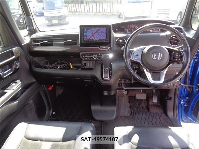 Honda N BOX CUSTOM 2018-03 364983-24