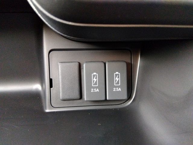 Honda N BOX CUSTOM 2022-03 19219-8