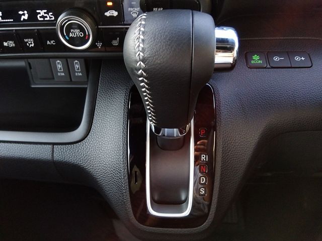 Honda N BOX CUSTOM 2022-03 19219-4