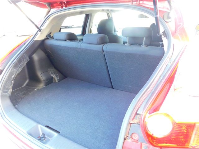 Nissan JUKE 2011-06 11656-25