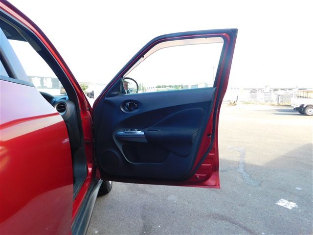 Nissan JUKE 2011-06 11656-22