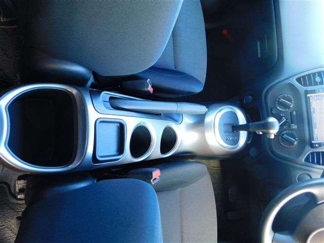 Nissan JUKE 2011-06 11656-29