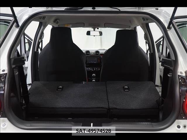 Suzuki SWIFT 2018-01 320824-18