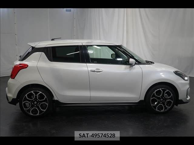 Suzuki SWIFT 2018-01 320824-15
