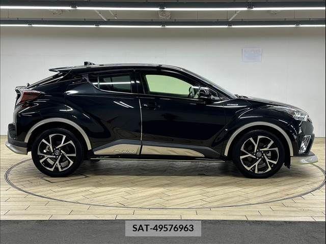 Toyota C-HR 2017-04 264063-17